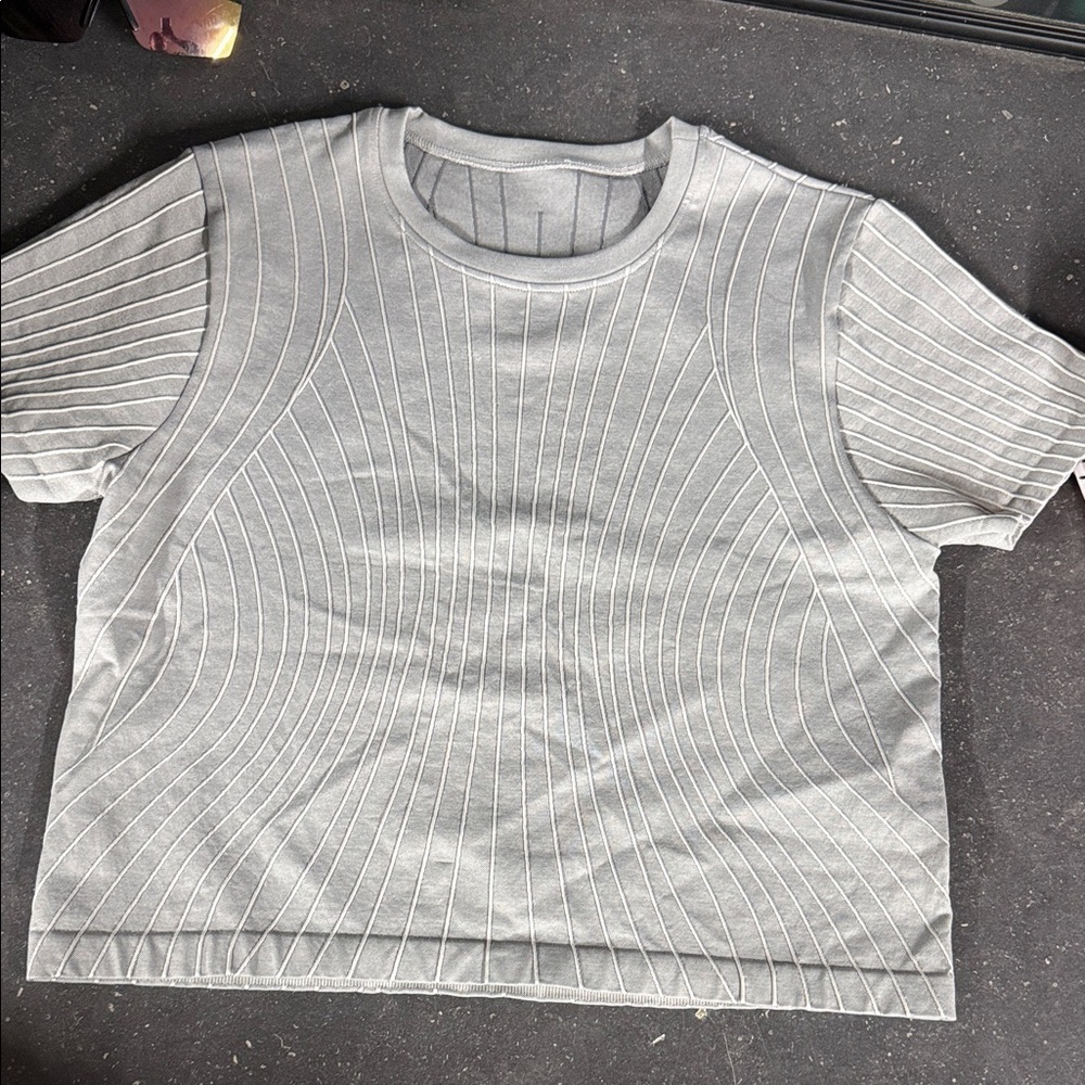 Fabletics Light Gray Textured Crop Top
